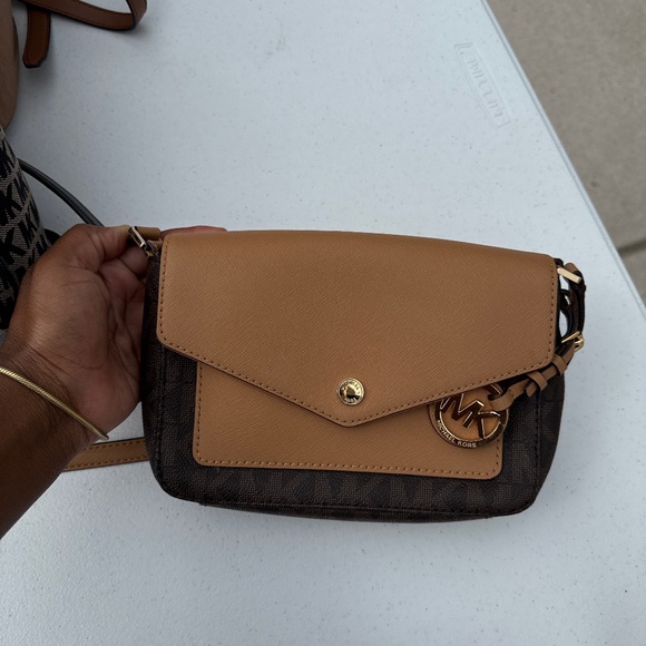 Michael Kors Purse - Picture 1 of 3